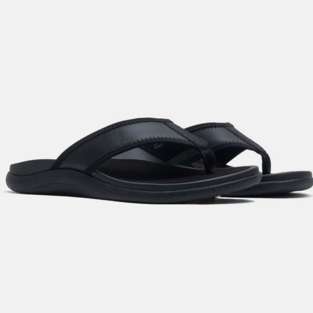 NWOB ABEO LAGUNA THONG‎ Sandal Shows Size 5 Runs Big Leather Upper Neutral Black